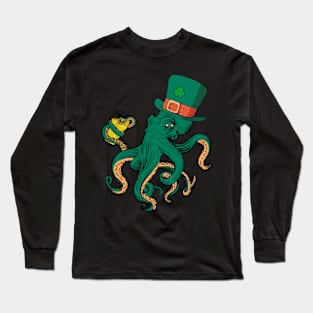 Funny octopus drinking beer Long Sleeve T-Shirt